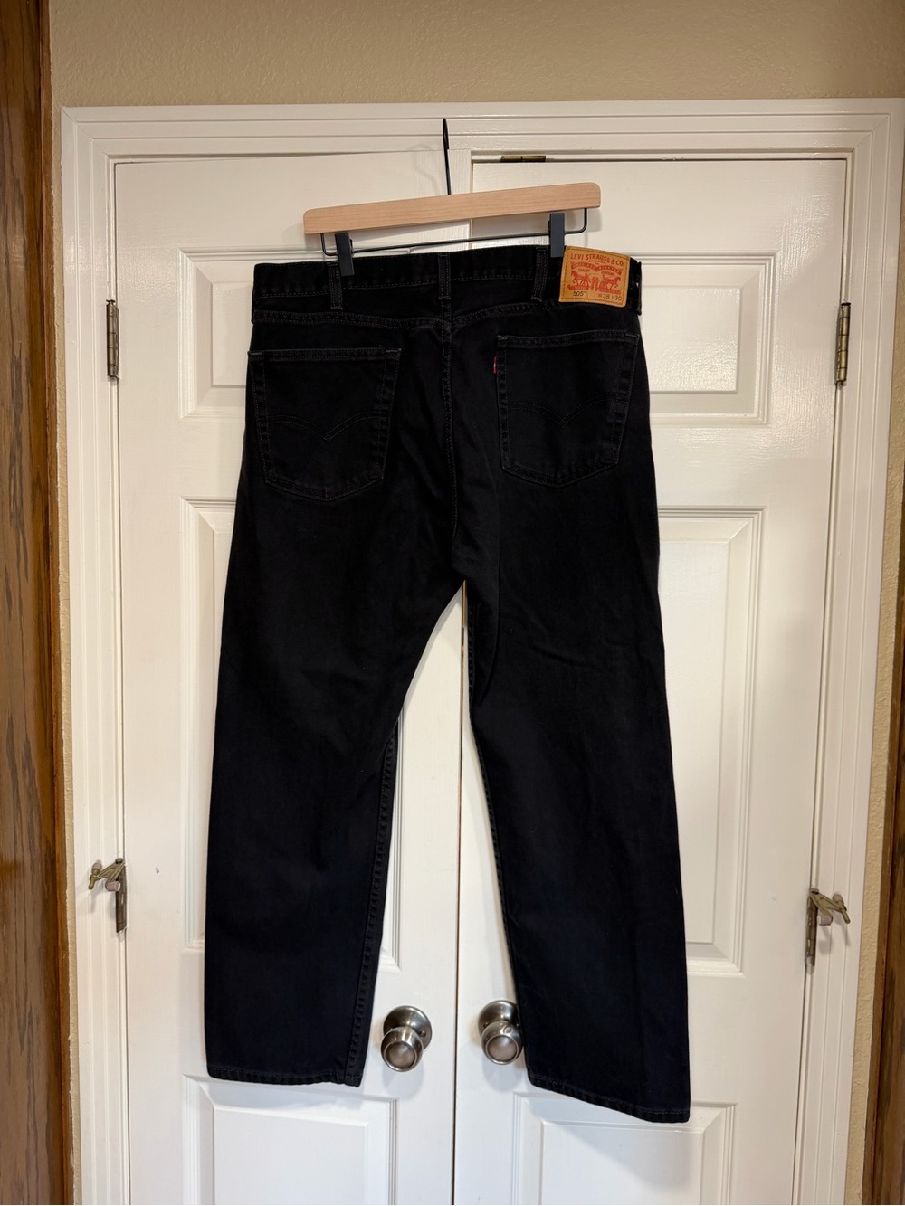 Levi's 505 Mens Black Denim 5 Pocket Straight Leg Jeans Size 38x30 Like New